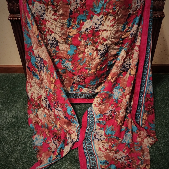 Scarf - Picture 2 of 5